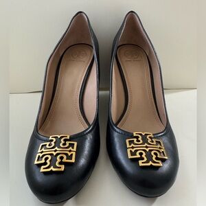 Tory Burch Wedges, Black and Gold, W10